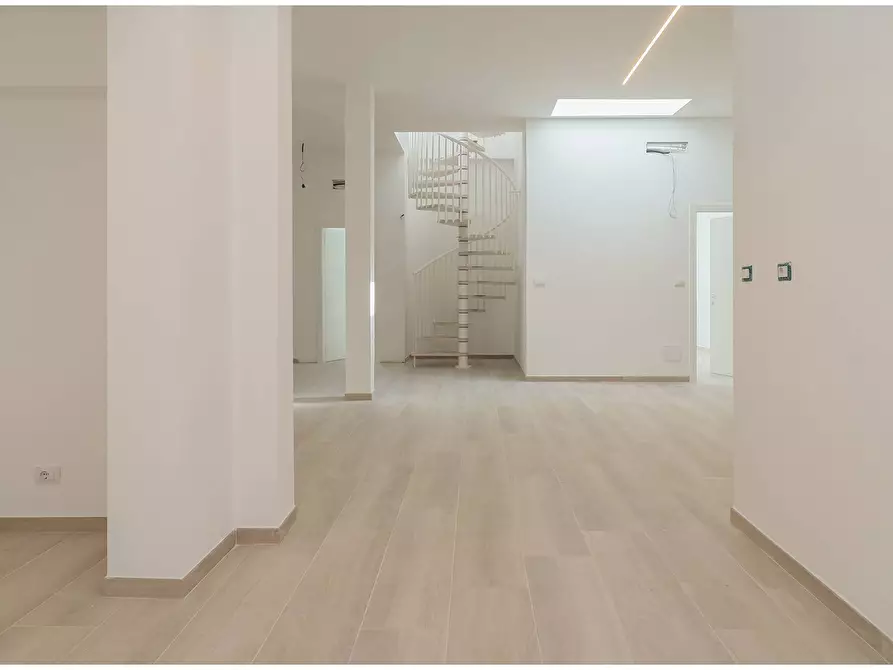 Immagine 6 di Loft/Open space in vendita  in CORSO LECCE a Torino