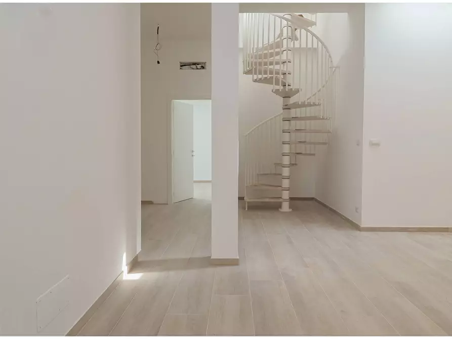 Immagine 24 di Loft/Open space in vendita  in CORSO LECCE a Torino