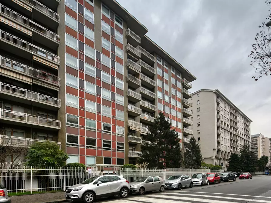 Immagine 29 di Appartamento in vendita  in corso Montecucco a Torino