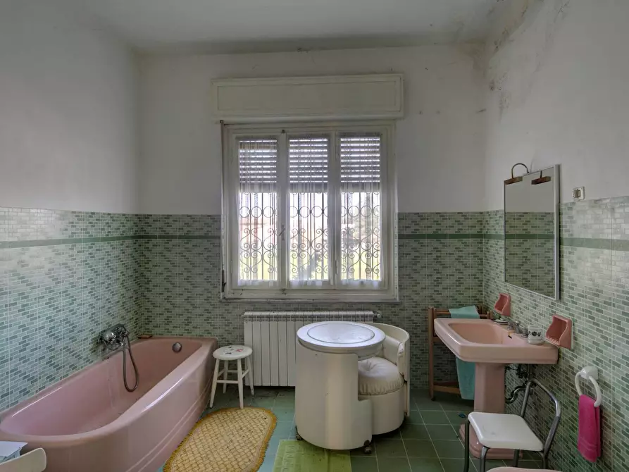 Immagine 15 di Villa in vendita  in Via Graziani a Alessandria