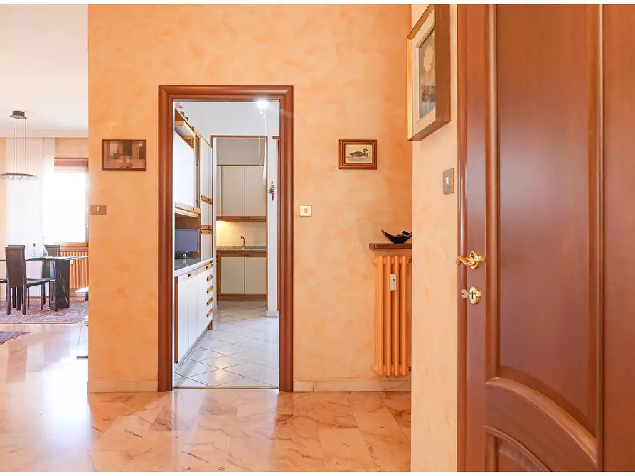 Immagine 6 di Appartamento in vendita  in Via Monte Bianco a Rivoli