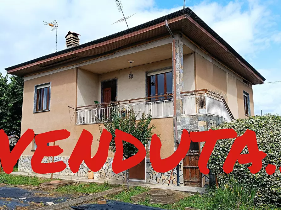Immagine 1 di Villa in vendita  in via Adige a San Maurizio Canavese