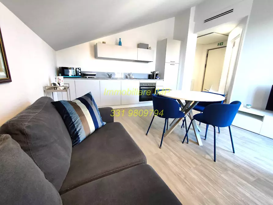 Immagine 10 di Attico in affitto  in Via Matteotti a Loano