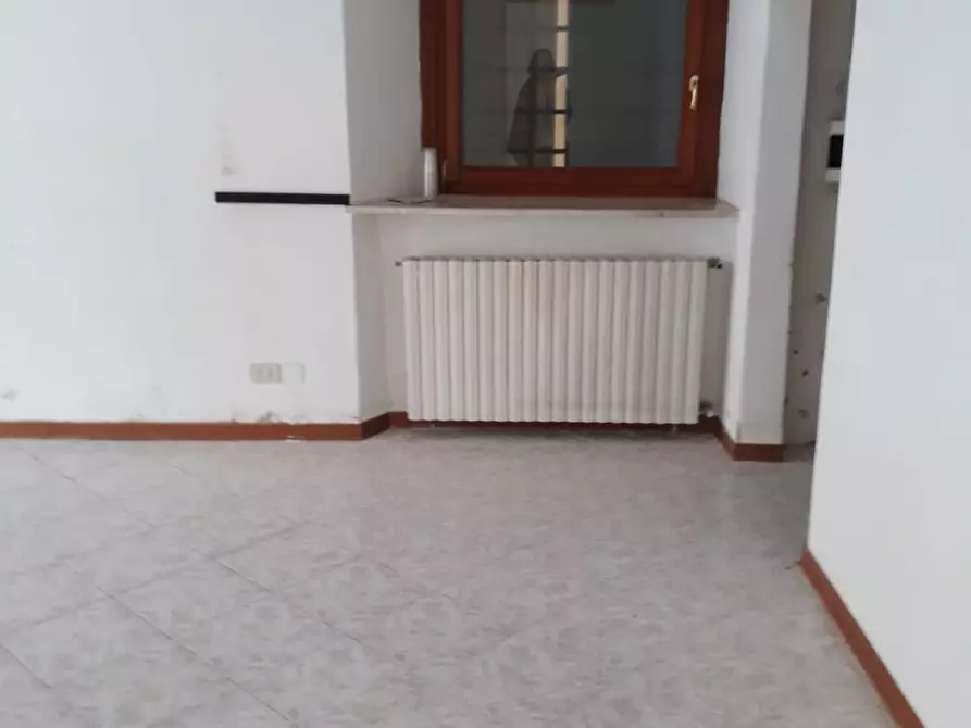 Immagine 4 di Negozio in affitto  in piazza cavour a Gorizia