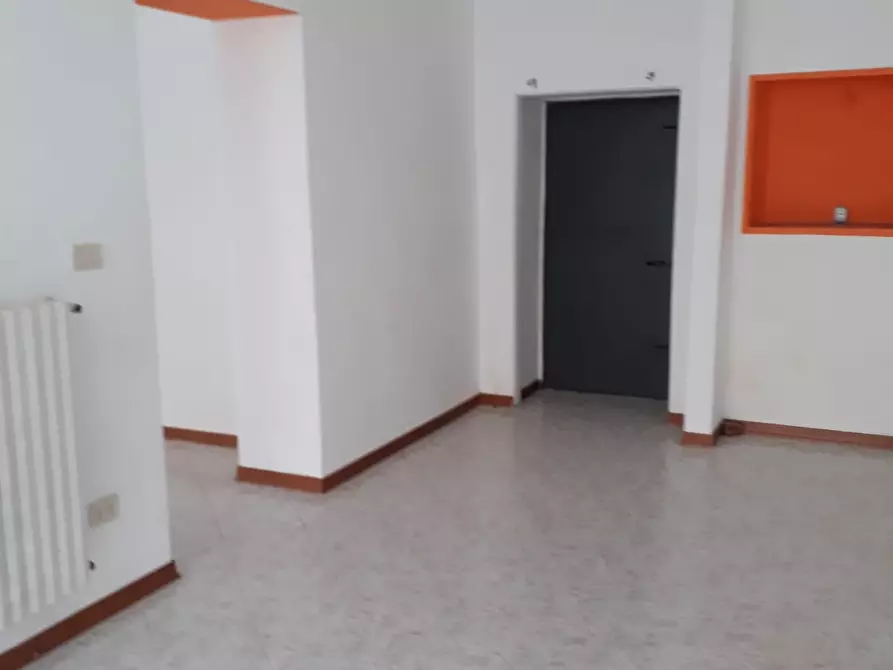 Immagine 5 di Negozio in affitto  in piazza cavour a Gorizia