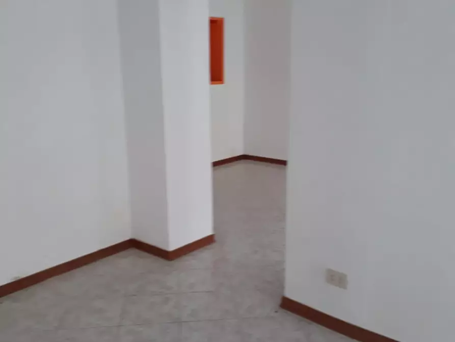 Immagine 10 di Negozio in affitto  in piazza cavour a Gorizia