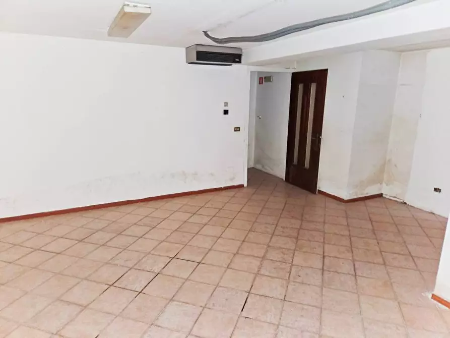 Immagine 12 di Negozio in affitto  in via Garibaldi a Gorizia