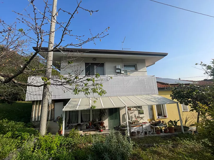 Immagine 1 di Villa in vendita  in VIA ATTEMS a Gorizia