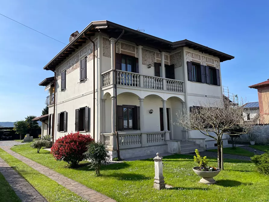 Immagine 1 di Casa indipendente in vendita  in via olivers a Mossa