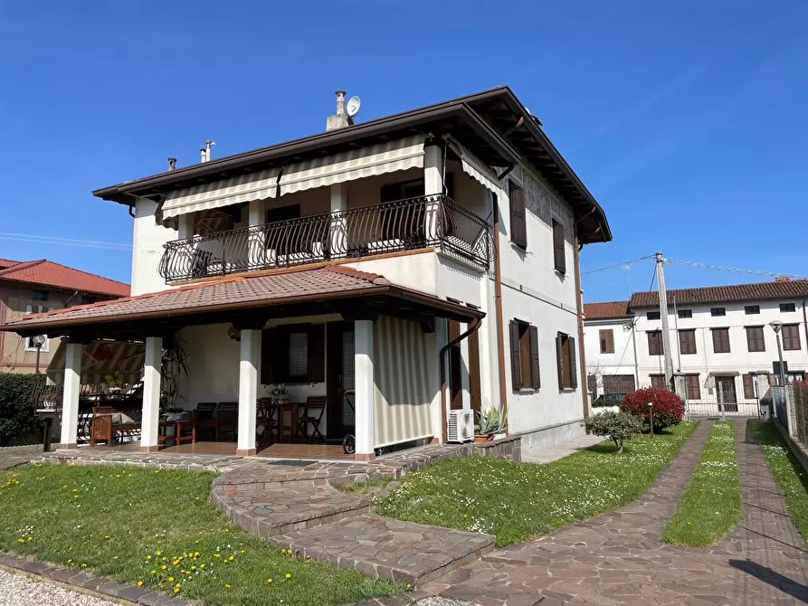 Immagine 1 di Casa indipendente in vendita  in via olivers a Mossa