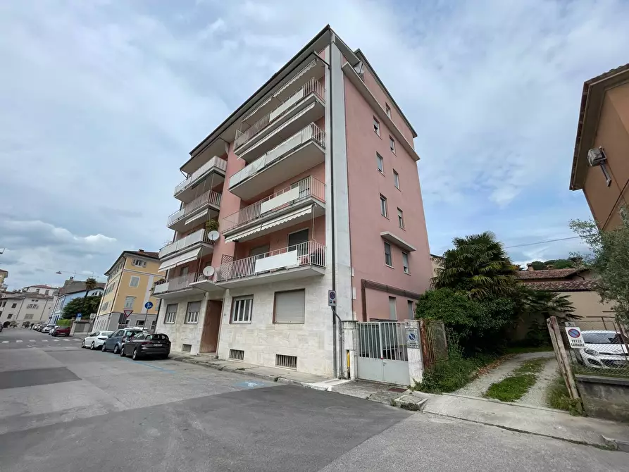 Immagine 1 di Appartamento in vendita  in VIA COLOBINI a Gorizia