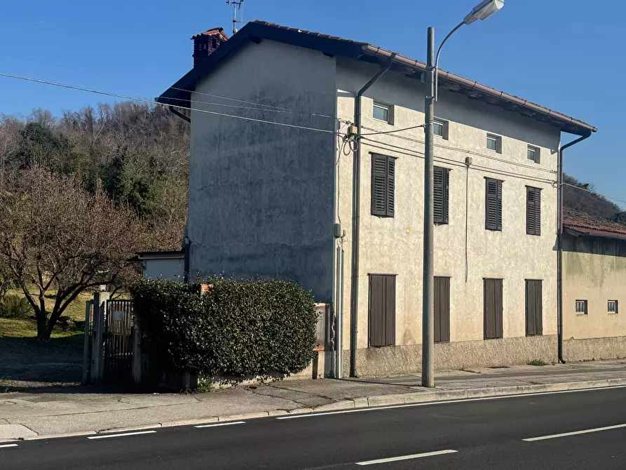 Immagine 1 di Palazzo in vendita  in VIA BRIGATA RE a Gorizia
