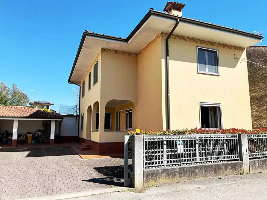 Immagine 2 di Casa indipendente in vendita  in VIA JAKIL a Savogna D'isonzo