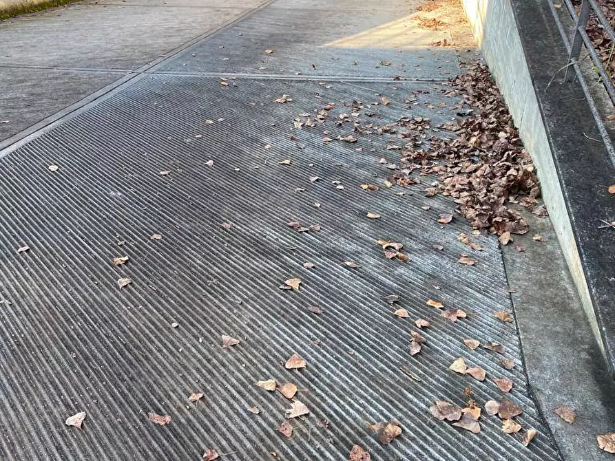 Immagine 10 di Box auto in vendita  in VIA DEGLI ALPINI a Merate