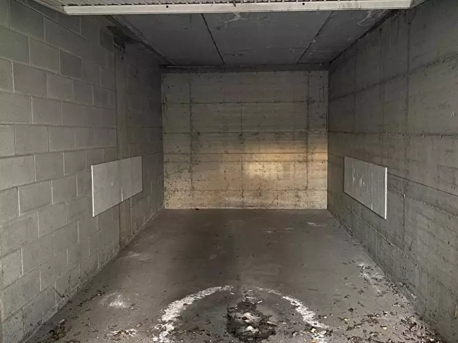 Immagine 4 di Box auto in vendita  in via degli alpini a Merate