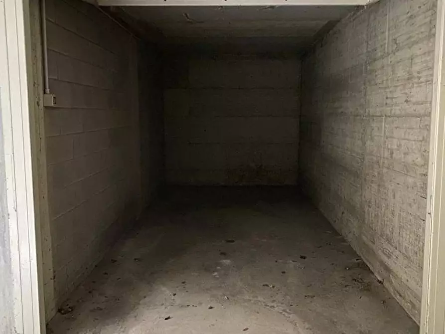 Immagine 4 di Box auto in vendita  in Via degli alpini a Merate