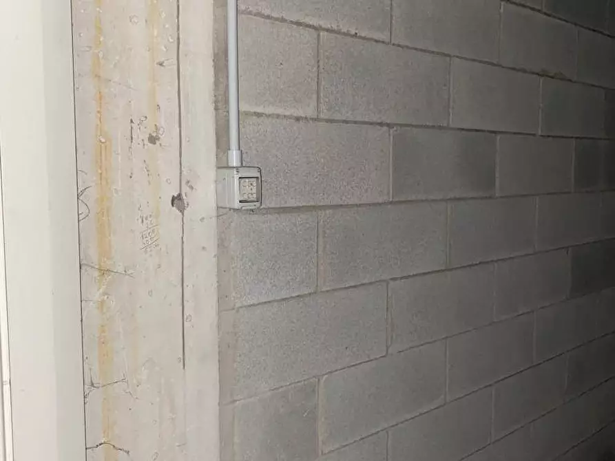 Immagine 6 di Box auto in vendita  in Via degli alpini a Merate