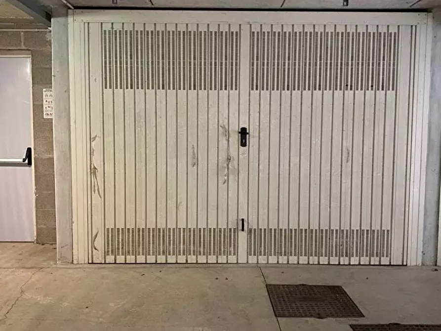 Immagine 8 di Box auto in vendita  in Via degli alpini a Merate