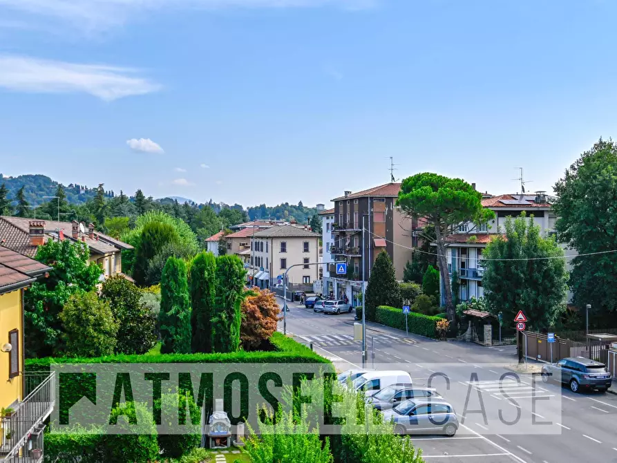 Immagine 2 di Appartamento in vendita  in Via Trento a Mozzo