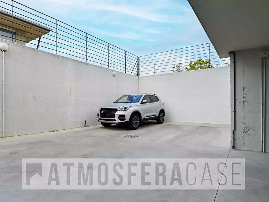 Immagine 23 di Villa in vendita  in VIA DOPPOLI a Zandobbio