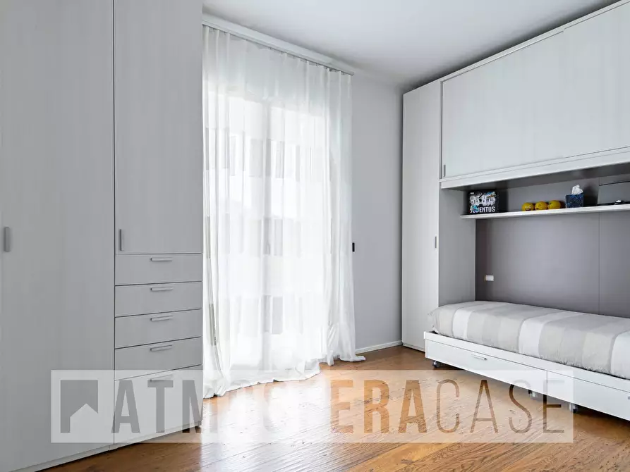 Immagine 18 di Villa in vendita  in VIA DOPPOLI a Zandobbio