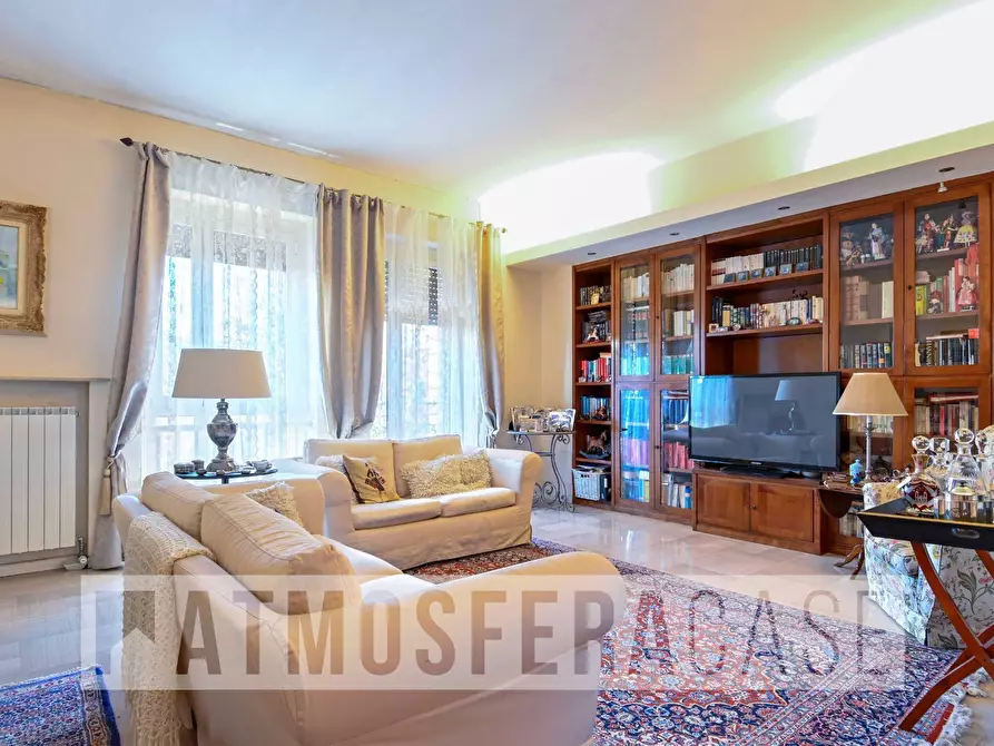 Immagine 1 di Appartamento in vendita  in VIA FRIZZONI a Bergamo