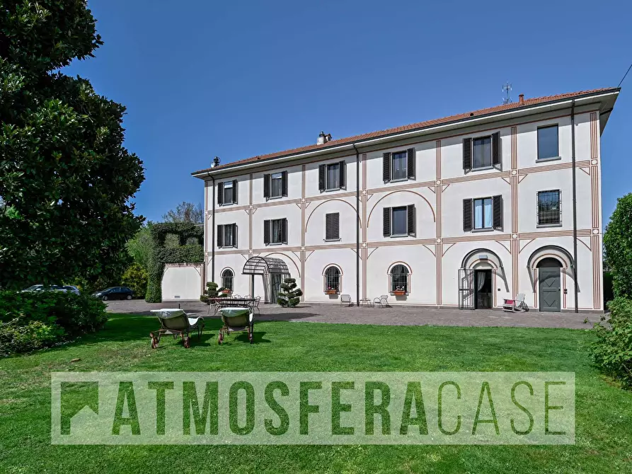 Immagine 1 di Villa in vendita  in VIA BREMBATE a Canonica D'adda