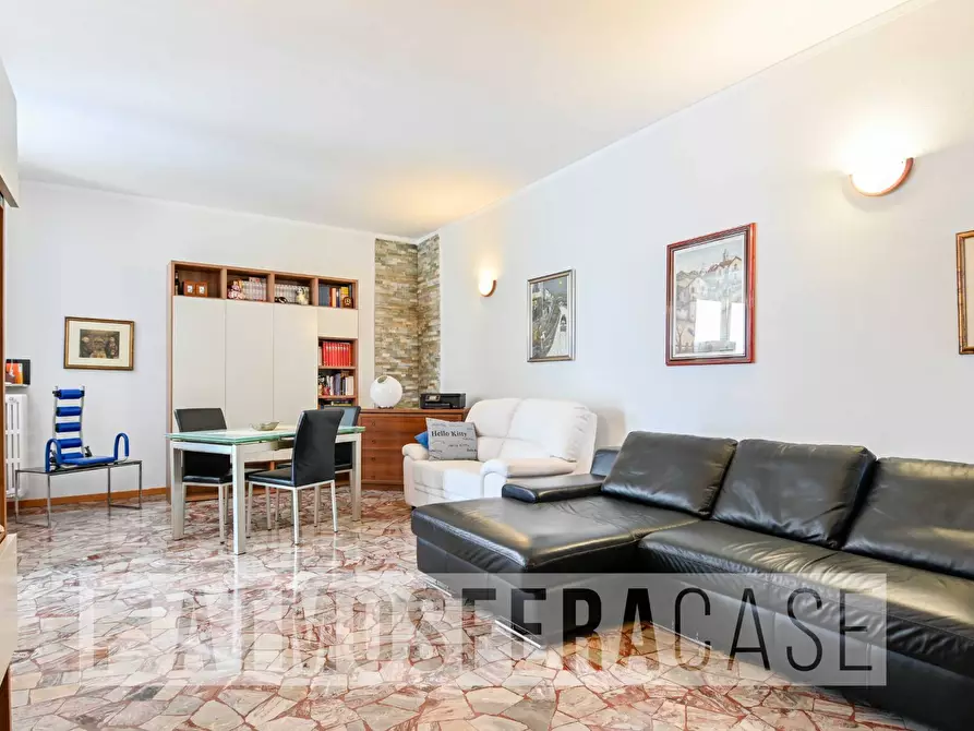 Immagine 1 di Appartamento in vendita  in Via Santa vincenza Gerosa a Bergamo