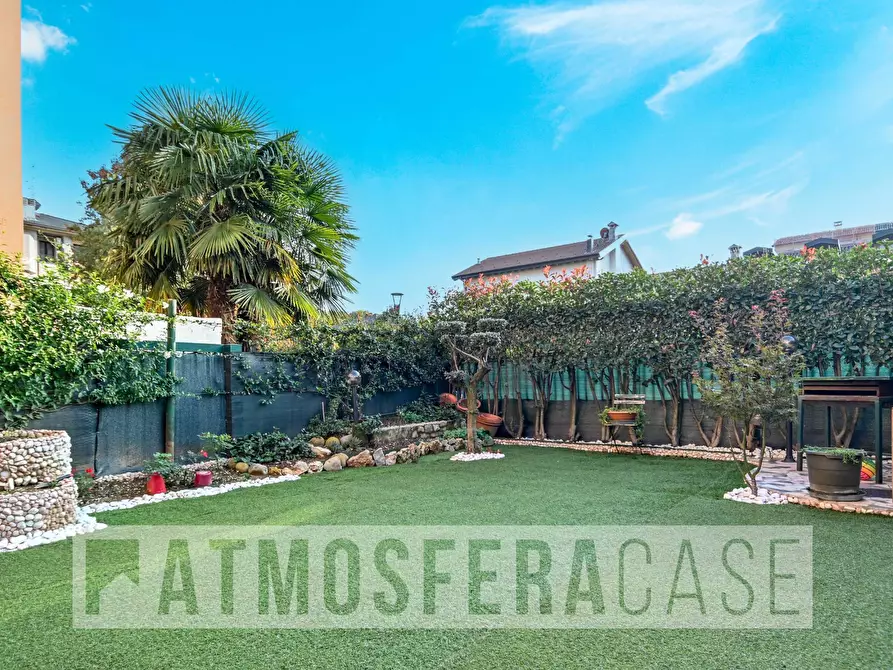 Immagine 7 di Appartamento in vendita  in Via Pizzo Recastello a Bergamo