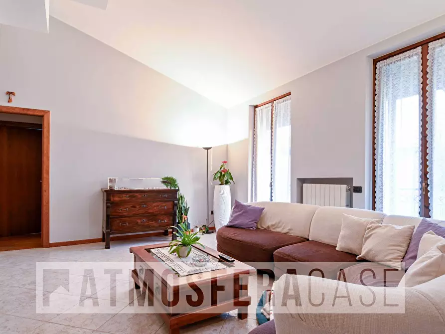 Immagine 3 di Appartamento in vendita  in Via Trento a Bottanuco