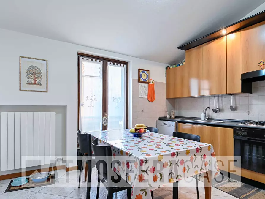 Immagine 6 di Appartamento in vendita  in Via Trento a Bottanuco