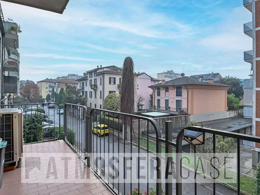 Immagine 15 di Appartamento in vendita  in Via Vittore Ghislandi a Bergamo