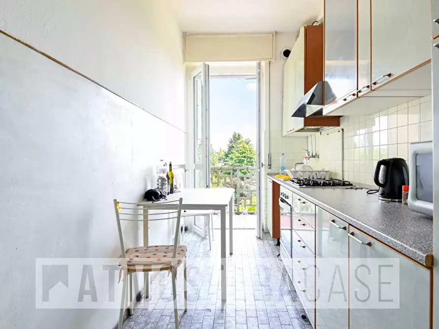 Immagine 6 di Appartamento in vendita  in Via Dei Carpinoni a Bergamo