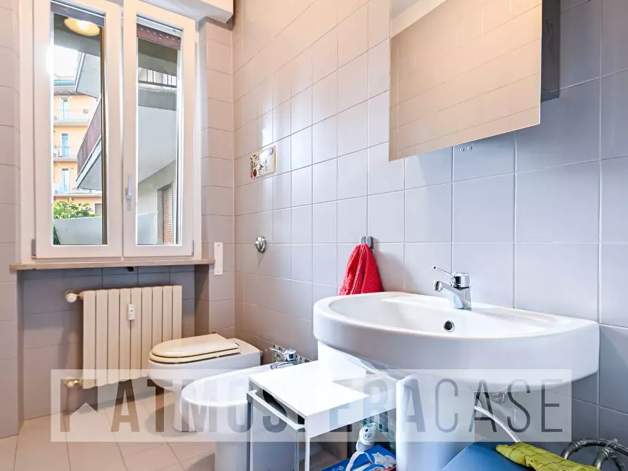 Immagine 12 di Appartamento in vendita  in Via Giulio Crescenzi a Bergamo