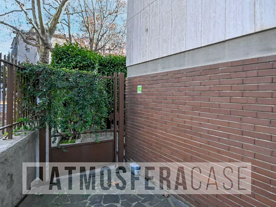 Immagine 23 di Appartamento in vendita  in Via Giulio Crescenzi a Bergamo