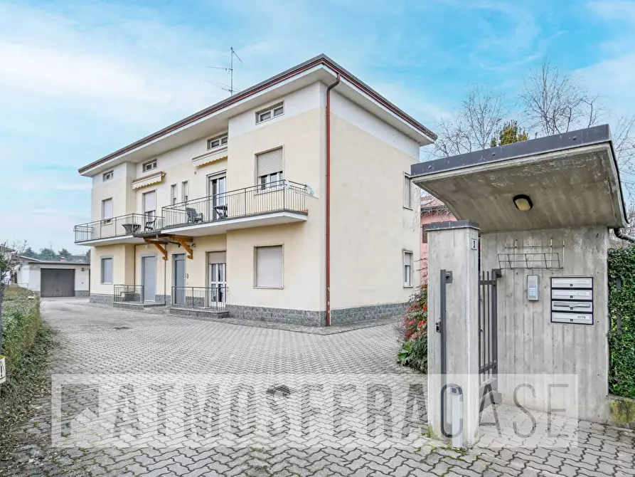 Immagine 2 di Appartamento in vendita  in Via ventoglio a Brembate Di Sopra