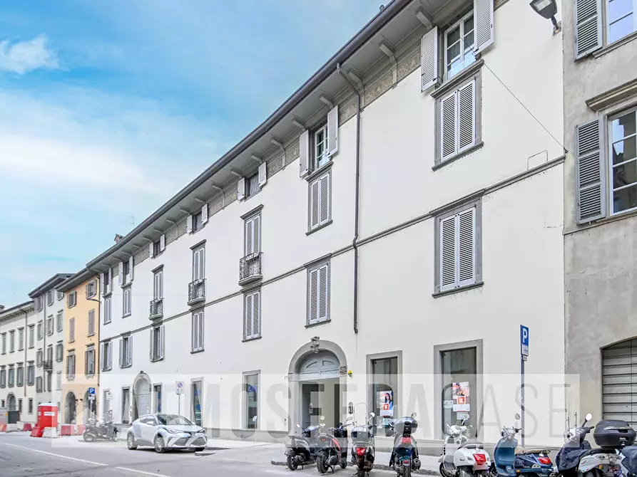 Immagine 23 di Appartamento in vendita  in Via Broseta a Bergamo