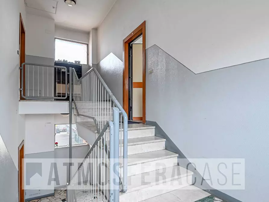 Immagine 24 di Appartamento in vendita  in Via Toscanini a Stezzano