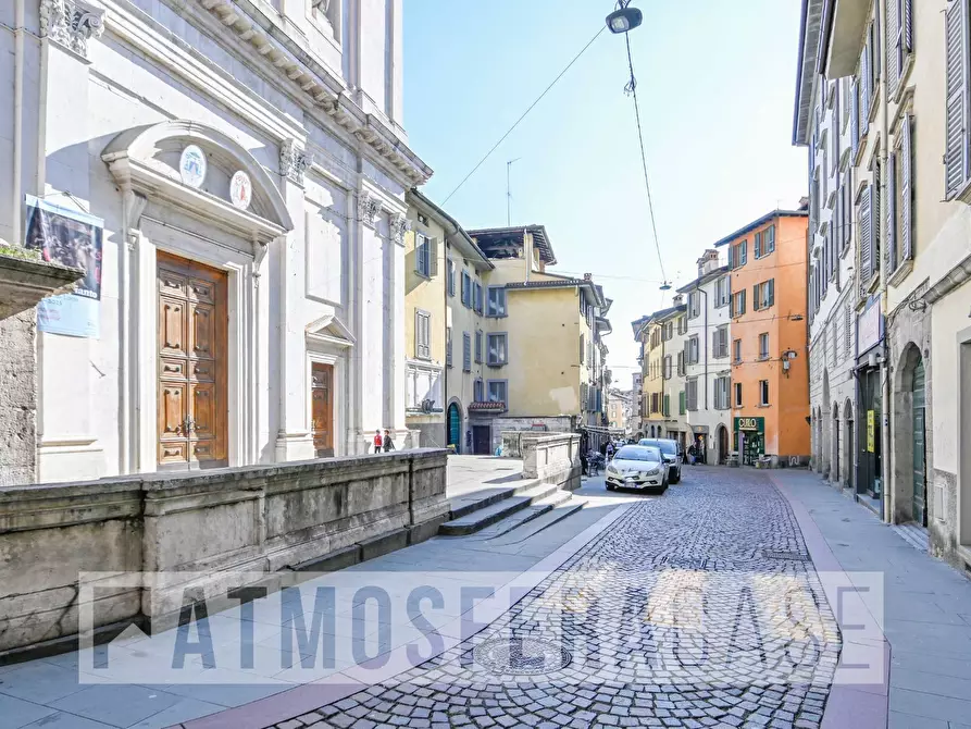 Immagine 22 di Appartamento in vendita  in Via Sant'alessandro a Bergamo