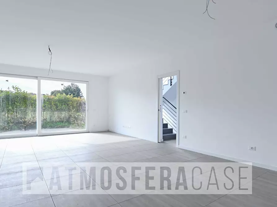 Immagine 5 di Villa in vendita  in Via Udine a Treviolo