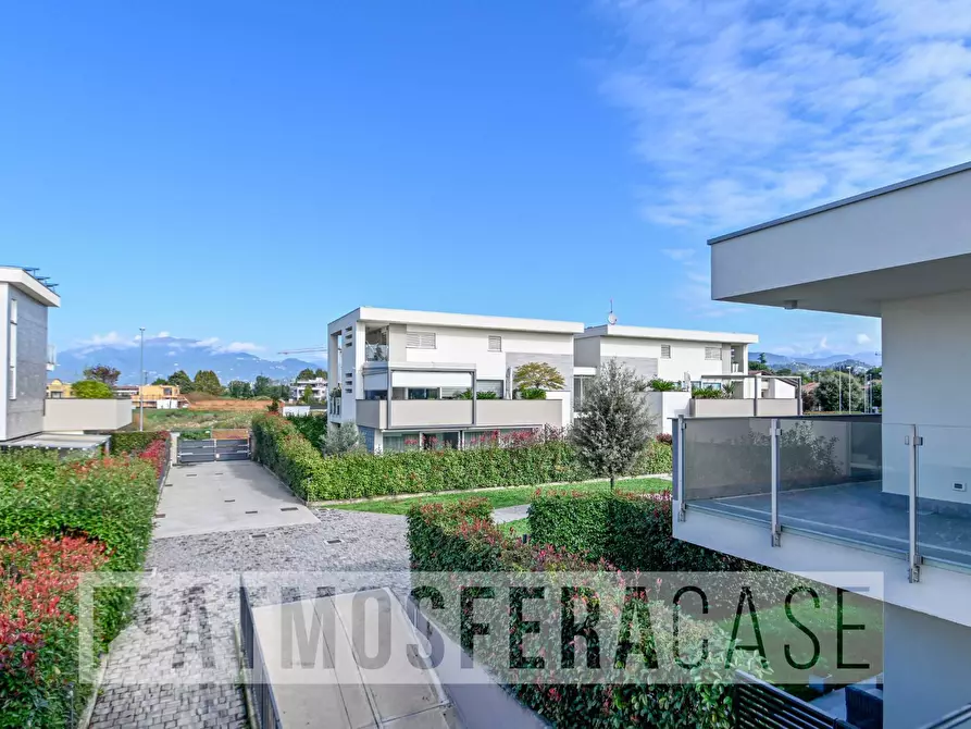 Immagine 21 di Villa in vendita  in Via Udine a Treviolo