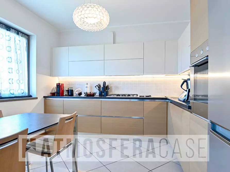 Immagine 9 di Appartamento in vendita  in Via Lombardia a Alzano Lombardo