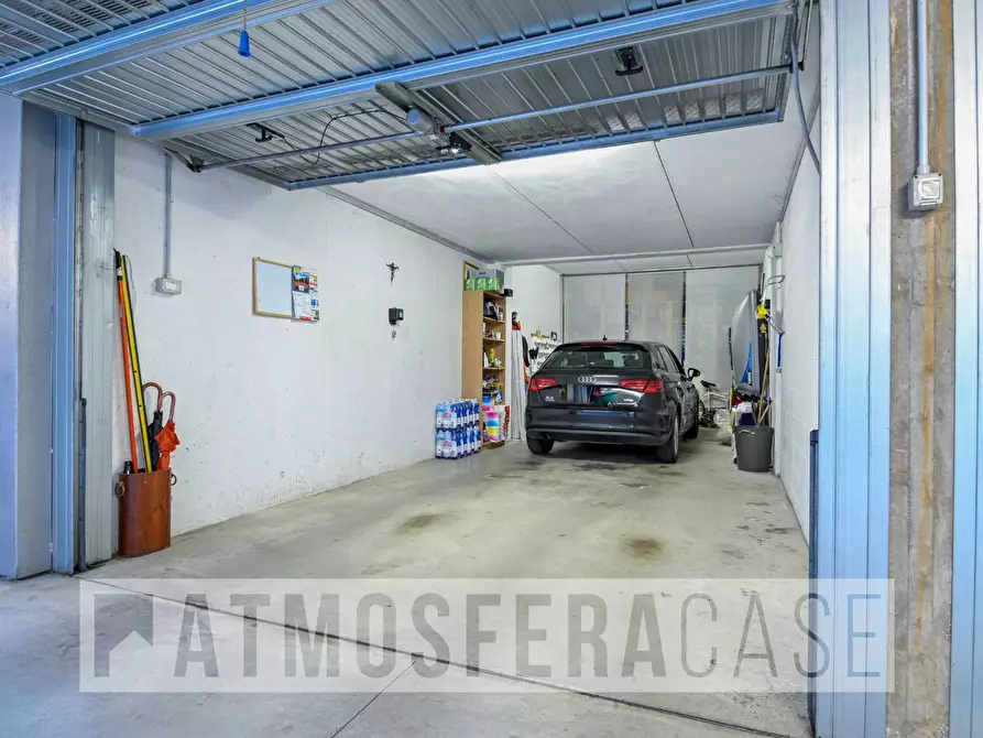 Immagine 27 di Appartamento in vendita  in Via Lombardia a Alzano Lombardo