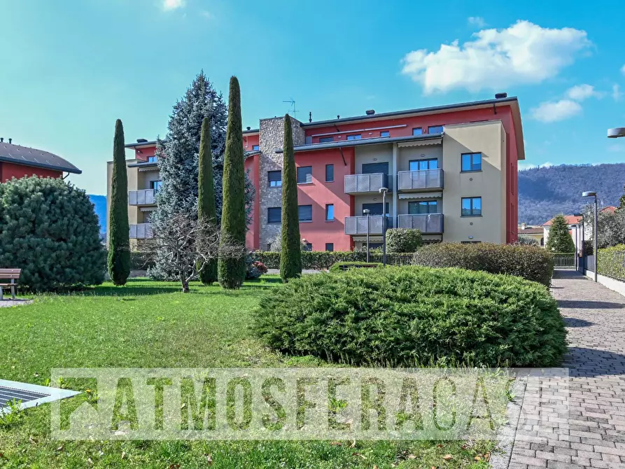 Immagine 29 di Appartamento in vendita  in Via Lombardia a Alzano Lombardo