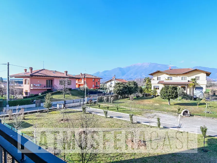 Immagine 4 di Appartamento in vendita  in VIA VENTOGLIO a Brembate Di Sopra