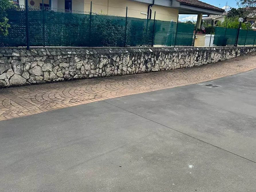 Immagine 23 di Villetta a schiera in vendita  in VIA SVETONIA a Guidonia Montecelio