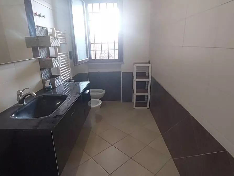 Immagine 27 di Villetta a schiera in vendita  in VIA SVETONIA a Guidonia Montecelio