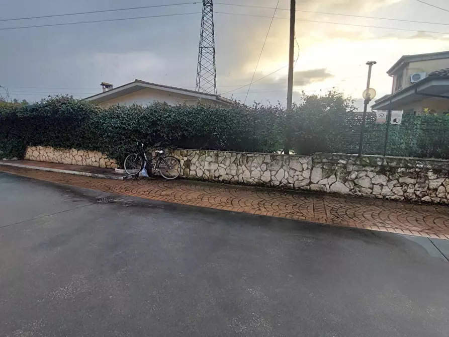 Immagine 22 di Villetta a schiera in vendita  in VIA SVETONIA a Guidonia Montecelio