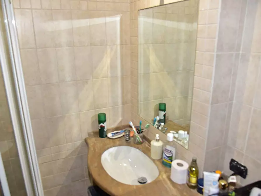 Immagine 25 di Appartamento in vendita  in VIA LAGO DI GARDA a Tivoli