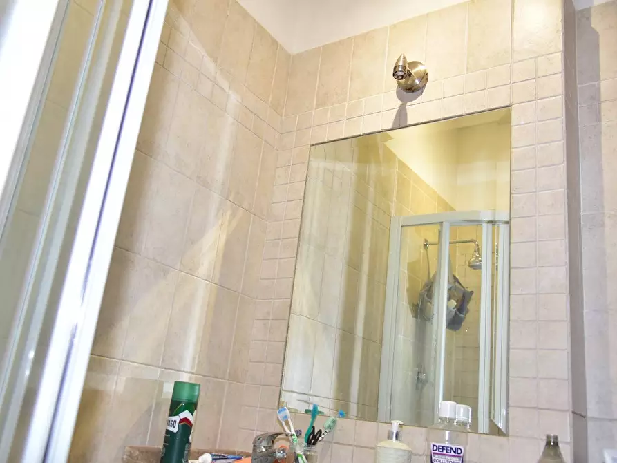 Immagine 26 di Appartamento in vendita  in VIA LAGO DI GARDA a Tivoli